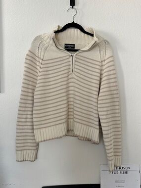 ☁️🤍 Kittenish Cream & Beige Striped Quarter-Zip Cropped Knit Sweater — Size L